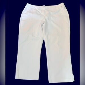 Tribella white pant flat front cropped size 14 cotton spandex silver details